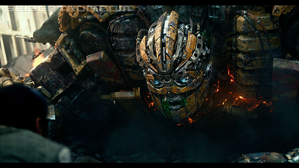 last-knight-trailer-170412-1013.jpg