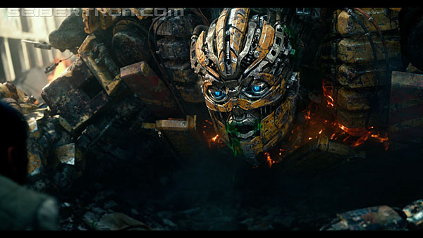 last-knight-trailer-170412-1018.jpg