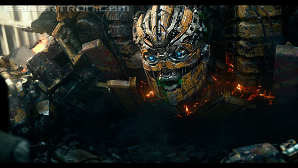 last-knight-trailer-170412-1020.jpg
