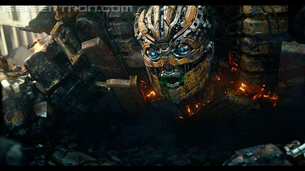 last-knight-trailer-170412-1021.jpg