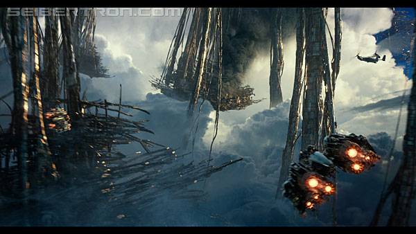 last-knight-trailer-170412-1031.jpg