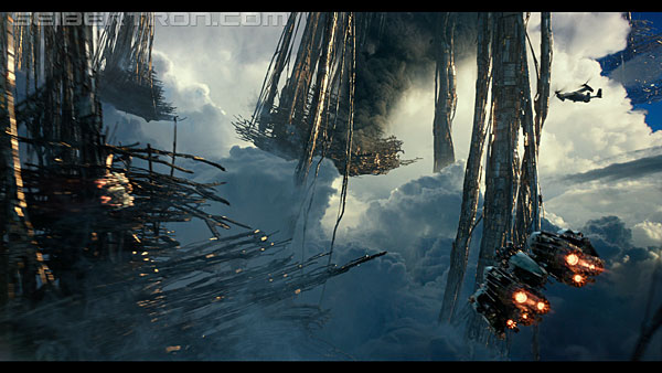 last-knight-trailer-170412-1033.jpg
