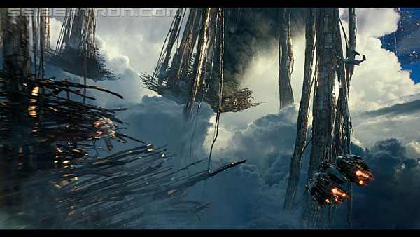 last-knight-trailer-170412-1036.jpg