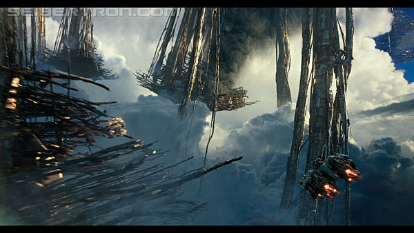 last-knight-trailer-170412-1037.jpg