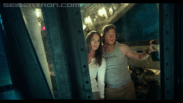 last-knight-trailer-170412-1072.jpg