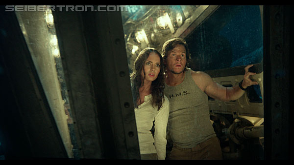 last-knight-trailer-170412-1074.jpg