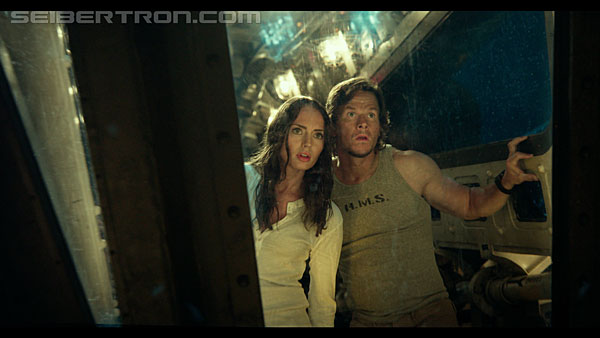 last-knight-trailer-170412-1076.jpg