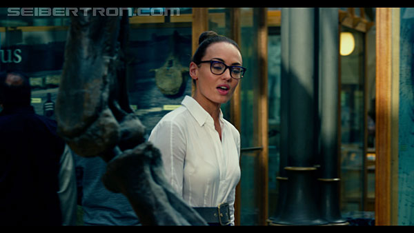 last-knight-trailer-170412-1096.jpg