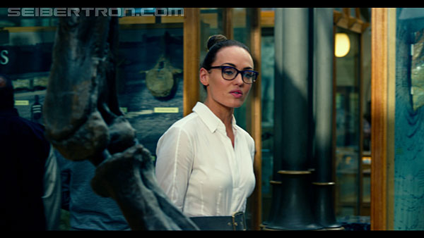 last-knight-trailer-170412-1097.jpg