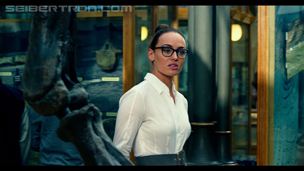 last-knight-trailer-170412-1098.jpg