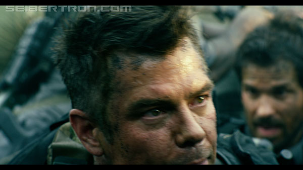 last-knight-trailer-170412-1118.jpg