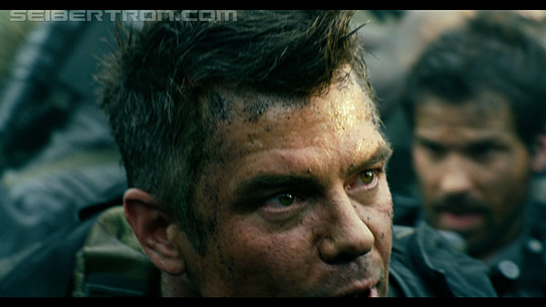 last-knight-trailer-170412-1119.jpg