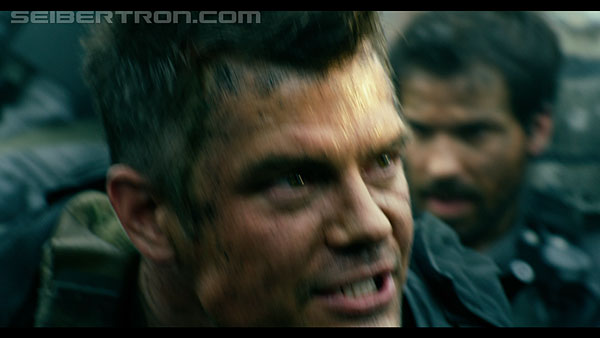 last-knight-trailer-170412-1120.jpg