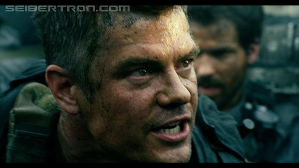 last-knight-trailer-170412-1121.jpg
