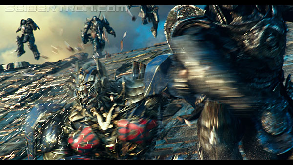 last-knight-trailer-170412-1130.jpg