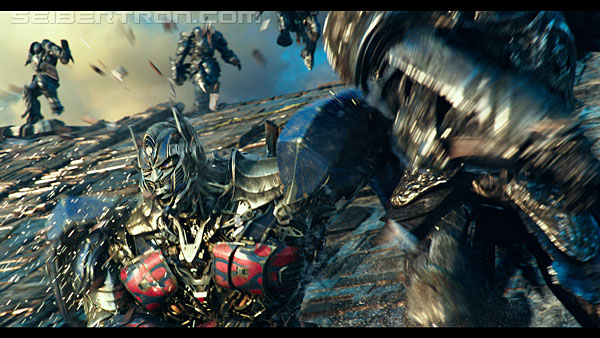 last-knight-trailer-170412-1131.jpg