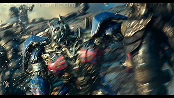 last-knight-trailer-170412-1134.jpg