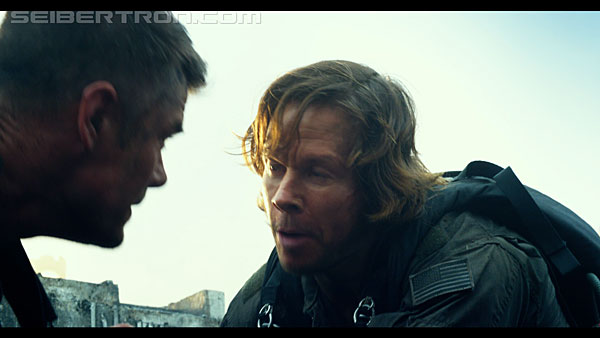 last-knight-trailer-170412-1138.jpg