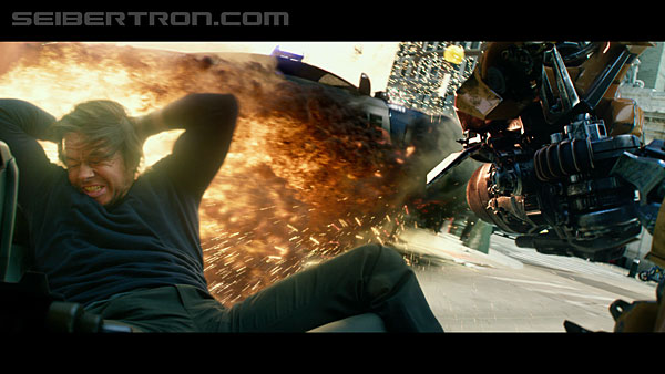 last-knight-trailer-170412-1178.jpg