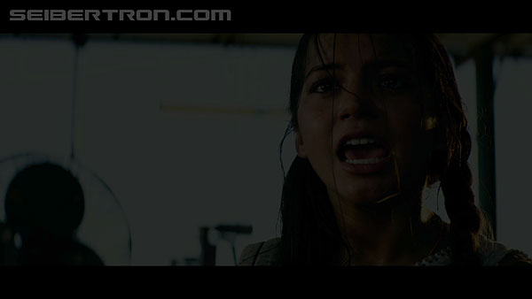last-knight-trailer-170412-1184.jpg