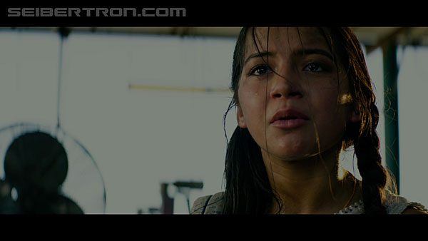 last-knight-trailer-170412-1185.jpg