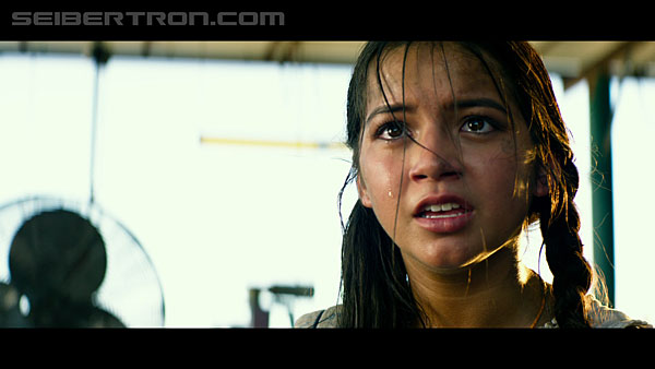 last-knight-trailer-170412-1192.jpg