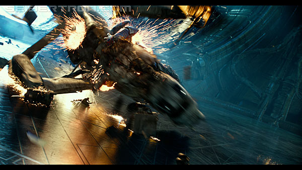last-knight-trailer-170412-1212.jpg