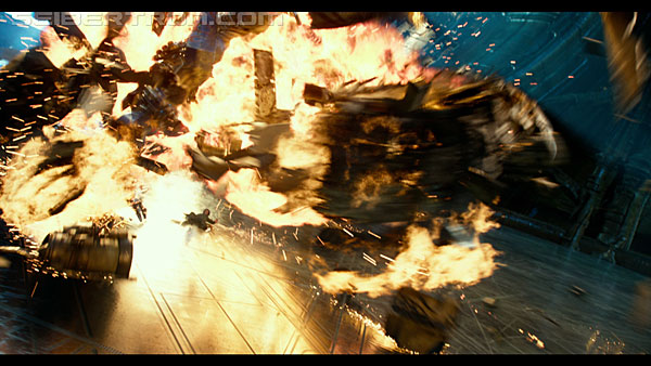 last-knight-trailer-170412-1217.jpg