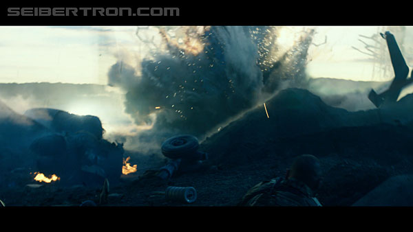 last-knight-trailer-170412-1240.jpg