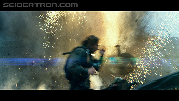 last-knight-trailer-170412-1241.jpg