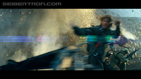 last-knight-trailer-170412-1244.jpg