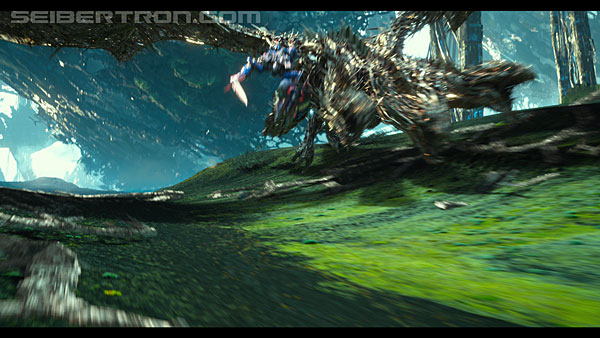 last-knight-trailer-170412-1268.jpg