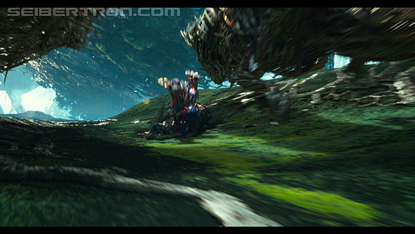 last-knight-trailer-170412-1272.jpg