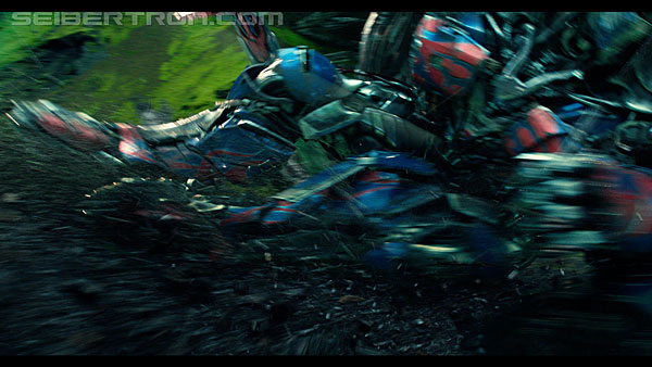 last-knight-trailer-170412-1282.jpg