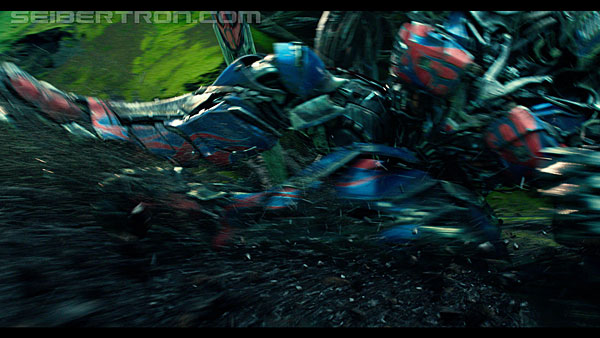 last-knight-trailer-170412-1283.jpg
