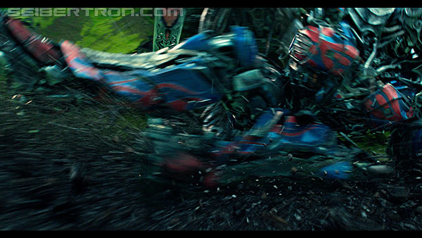 last-knight-trailer-170412-1284.jpg