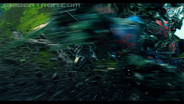 last-knight-trailer-170412-1286.jpg