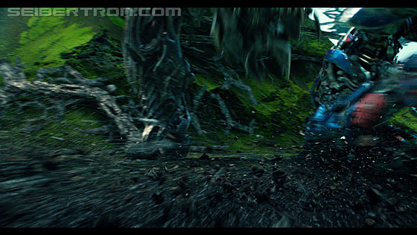 last-knight-trailer-170412-1288.jpg