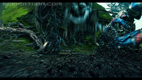 last-knight-trailer-170412-1289.jpg