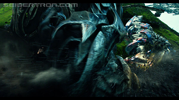 last-knight-trailer-170412-1295.jpg
