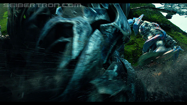 last-knight-trailer-170412-1296.jpg