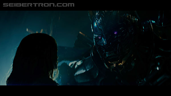 last-knight-trailer-170412-1303.jpg