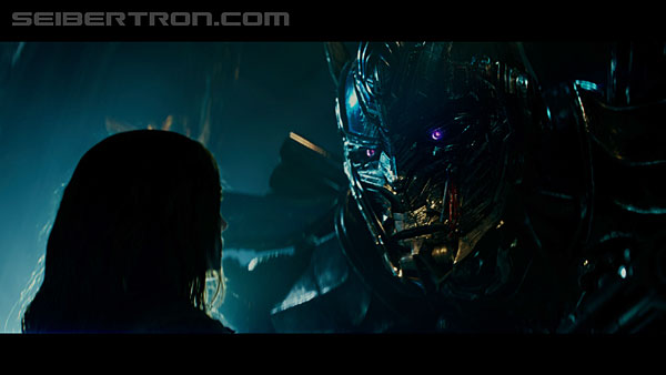 last-knight-trailer-170412-1304.jpg