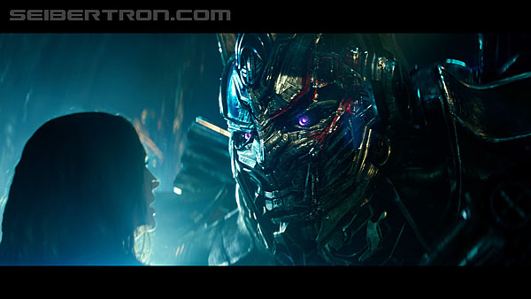 last-knight-trailer-170412-1309.jpg