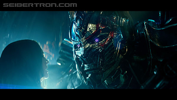 last-knight-trailer-170412-1311.jpg