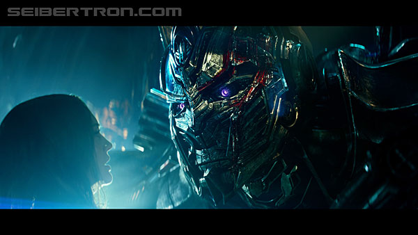 last-knight-trailer-170412-1312.jpg