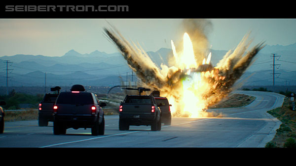 last-knight-trailer-170412-1359.jpg