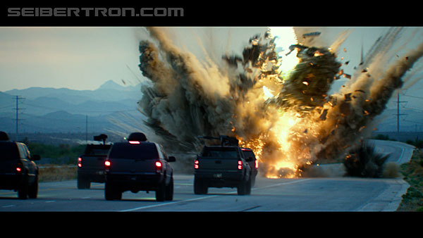 last-knight-trailer-170412-1362.jpg