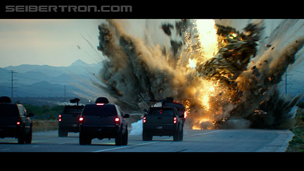 last-knight-trailer-170412-1363.jpg