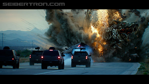 last-knight-trailer-170412-1366.jpg